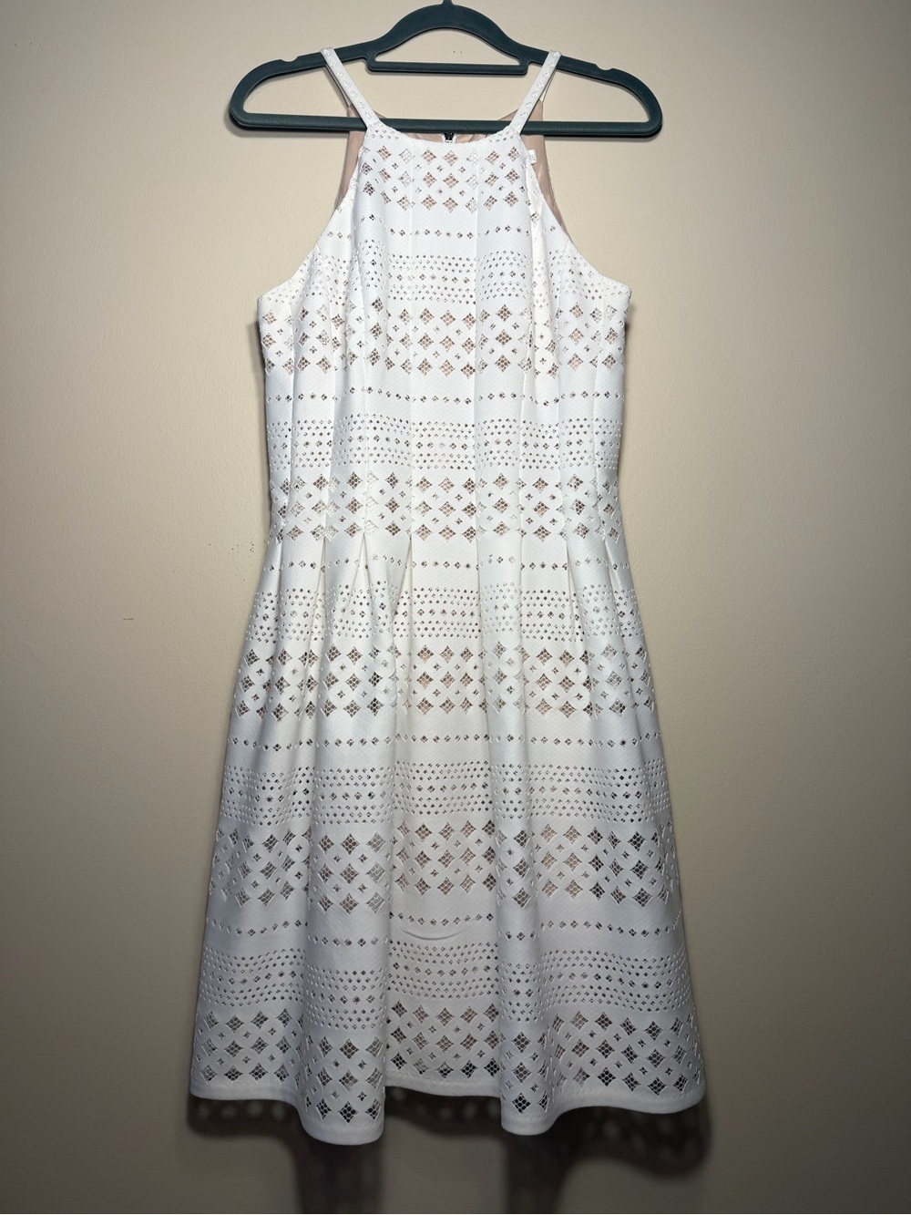 Eliza J White Eyelet Halter Dress Size 8 NWOT - Picture 3 of 9